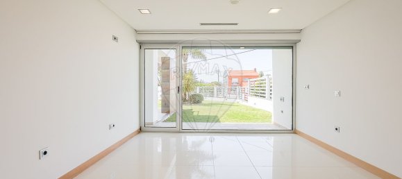 Casa de 5 dormitorios en Calvao, Portugal No. 18487 40