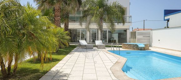 Casa de 5 dormitorios en Calvao, Portugal No. 18487 28