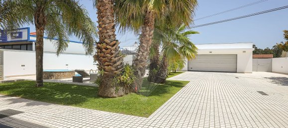 Casa de 5 dormitorios en Calvao, Portugal No. 18487 26