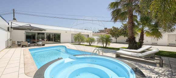 Casa de 5 dormitorios en Calvao, Portugal No. 18487 24