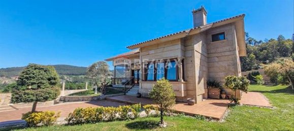 6 bedrooms House in Pontevedra, Spain No. 184440 3