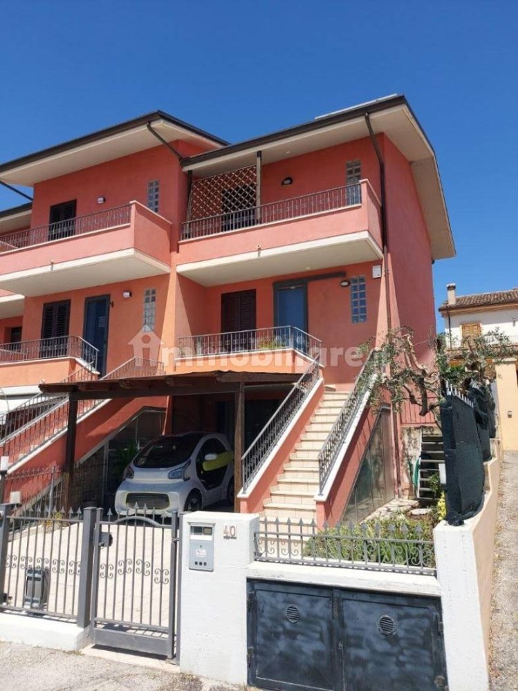 3 bedrooms House in Tavullia, Italy No. 280563