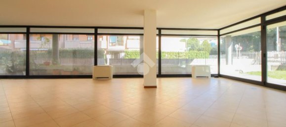 Propriété commerciale à Curno, Italy 105m² No. 379217 2