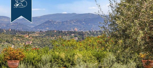 5 Schlafzimmer Villa in Florence, Italy, Nr. 323919 11