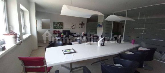 Oficina en Potenza, Italy 130 m² No. 342986 11