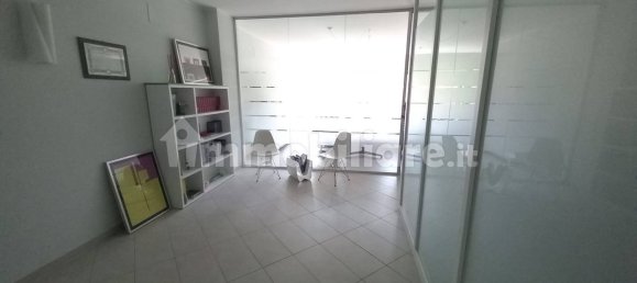Oficina en Potenza, Italy 130 m² No. 342986 8