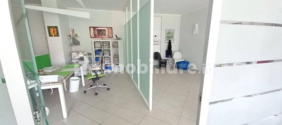 Oficina en Potenza, Italy 130 m² No. 342986 7