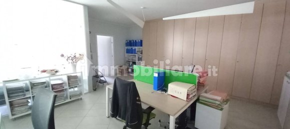 Oficina en Potenza, Italy 130 m² No. 342986 13