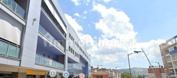 Oficina en Potenza, Italy 130 m² No. 342986 2