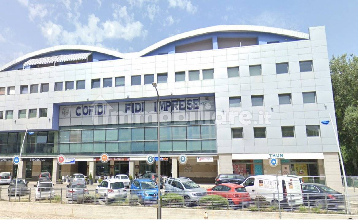 Oficina en Potenza, Italy 130 m² No. 342986