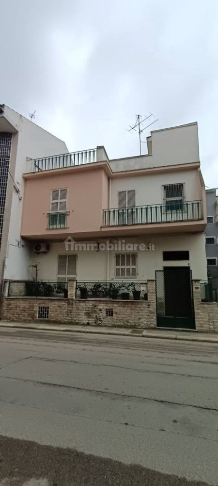 5-Zimmer Gebäude in Canosa di Puglia, Italy, Nr. 251015