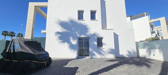 3 bedrooms Villa in Cabo Roig, Spain No. 183557 23