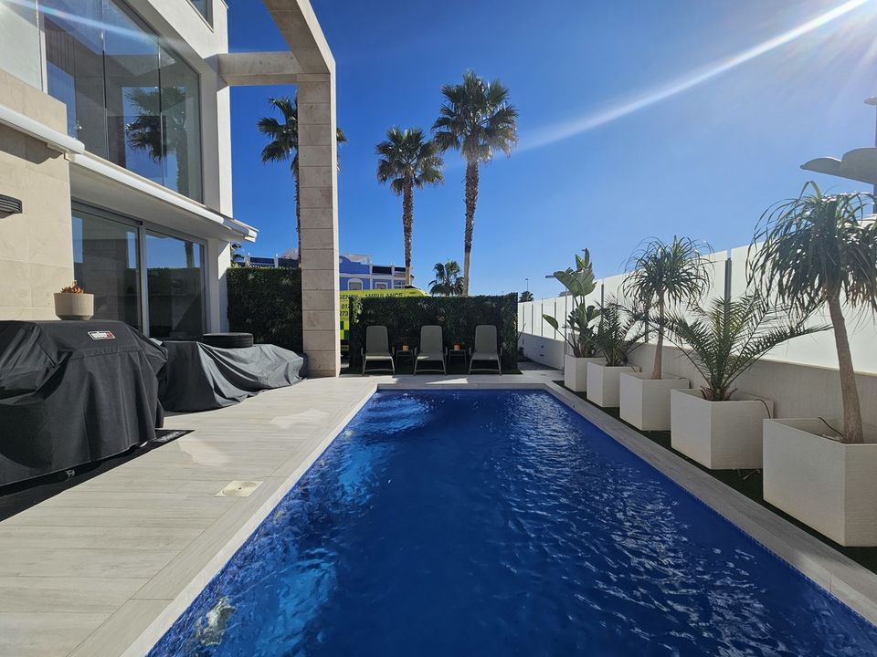 3 bedrooms Villa in Cabo Roig, Spain No. 183557