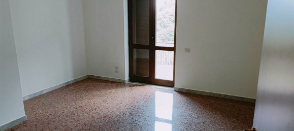 3 rooms Apartment in Salerno, Italy No. 274321 8