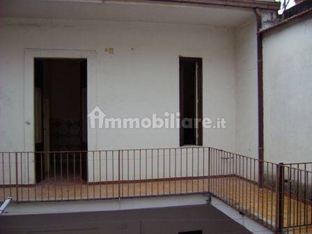 Apartamento de 2 dormitorios en Capua, Italy No. 153373