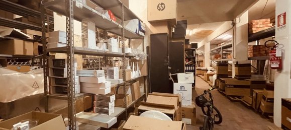 1364m² Warehouse in Genoa, Italy No. 136409 14