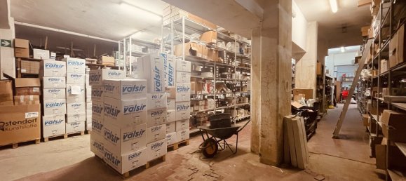 1364m² Warehouse in Genoa, Italy No. 136409 19