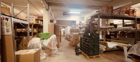 1364m² Warehouse in Genoa, Italy No. 136409 18