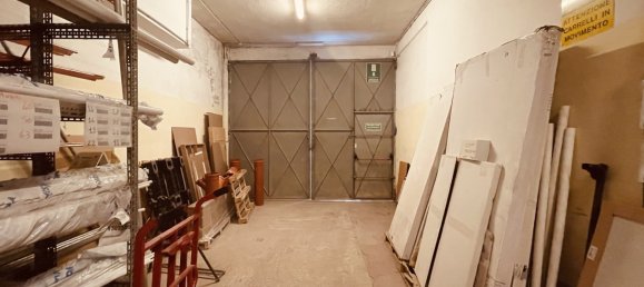 1364m² Warehouse in Genoa, Italy No. 136409 8