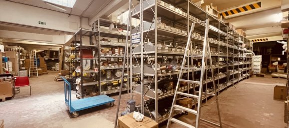 1364m² Warehouse in Genoa, Italy No. 136409 13