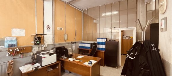 1364m² Warehouse in Genoa, Italy No. 136409 6