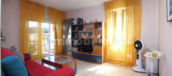 Apartamento de 2 dormitorios en Gallarate, Italy No. 287153 2