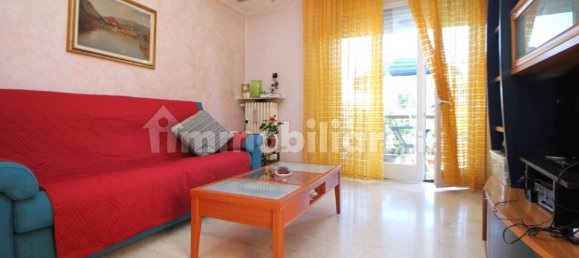 Apartamento de 2 dormitorios en Gallarate, Italy No. 287153 3