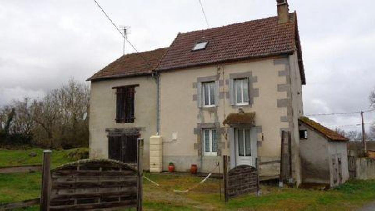 2 bedrooms House in Gouzon, France No. 29541