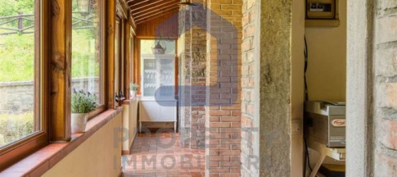 13-Zimmer Haus in Castel San Niccolò, Italy, Nr. 300299 2