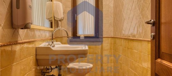 13-Zimmer Haus in Castel San Niccolò, Italy, Nr. 300299 18