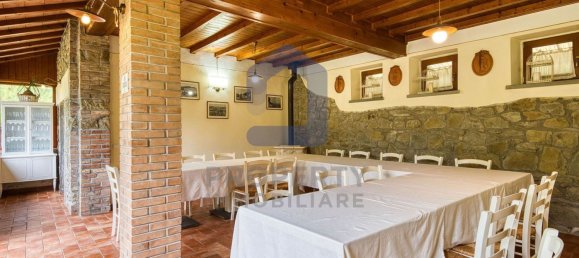 13-Zimmer Haus in Castel San Niccolò, Italy, Nr. 300299 3