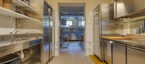13-Zimmer Haus in Castel San Niccolò, Italy, Nr. 300299 48