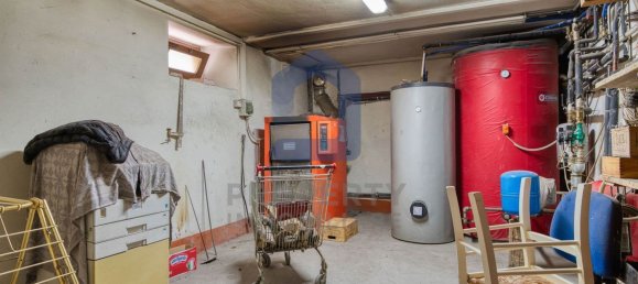 13-Zimmer Haus in Castel San Niccolò, Italy, Nr. 300299 11