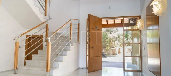 6 bedrooms Villa in Cadiz, Spain No. 146007 5