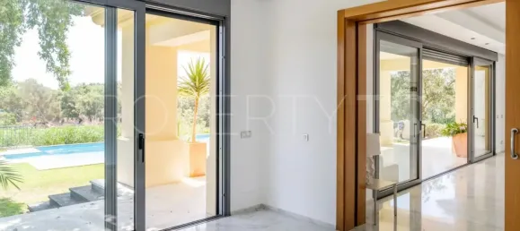 6 bedrooms Villa in Cadiz, Spain No. 146007 15