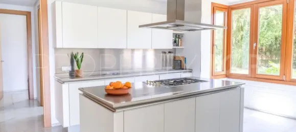 6 bedrooms Villa in Cadiz, Spain No. 146007 4