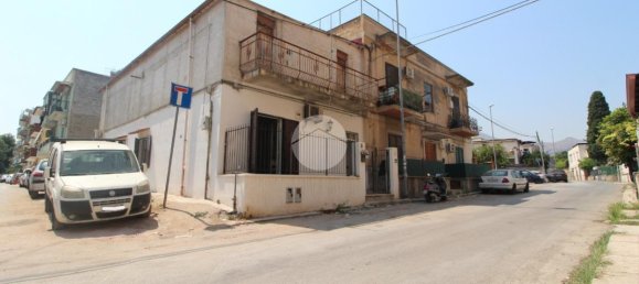 Квартира с 3 комнатами в Палермо, Италия № 235565 13