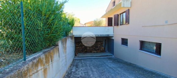 Вилла с 10 комнатами в Розето дельи Абруцци, Италия № 111122 36