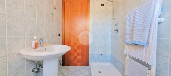 Вилла с 10 комнатами в Розето дельи Абруцци, Италия № 111122 20