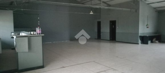 6-salle Entrepôt à Roncadelle, Italy No. 128944 7