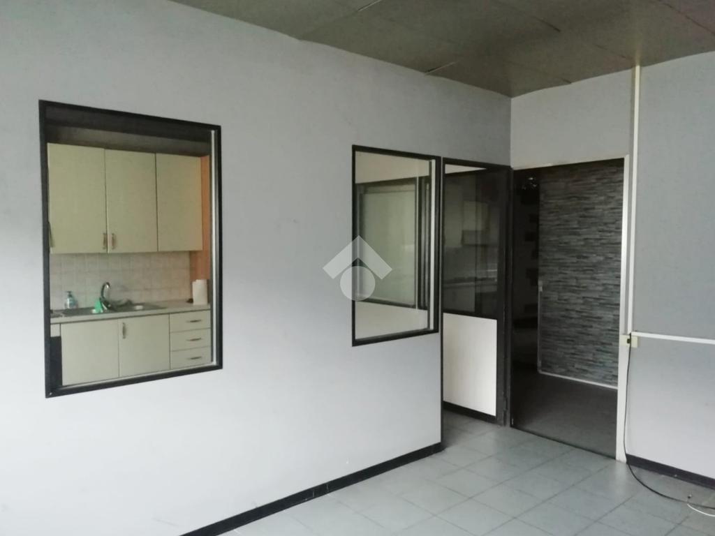 6-salle Entrepôt à Roncadelle, Italy No. 128944