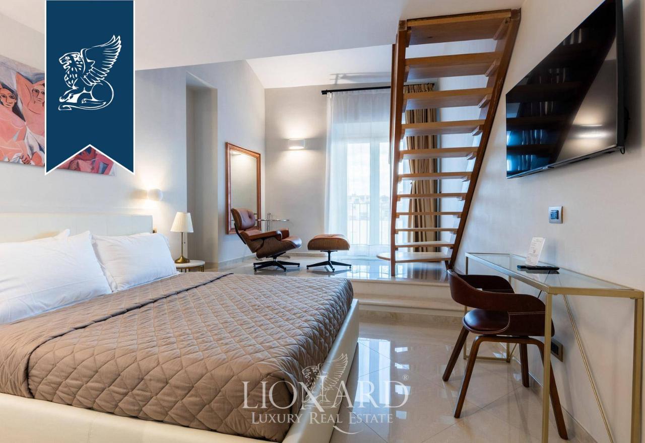 6 rooms Apartment in Rome, Italy No. 234829