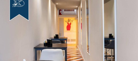 6 rooms Apartment in Rome, Italy No. 234829 12