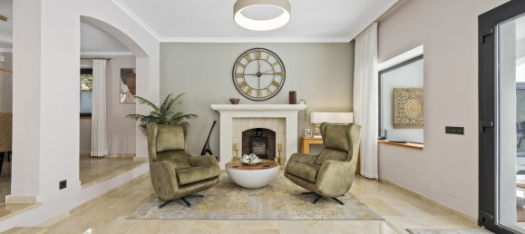 5 bedrooms Villa in Estepona, Spain No. 139384 17