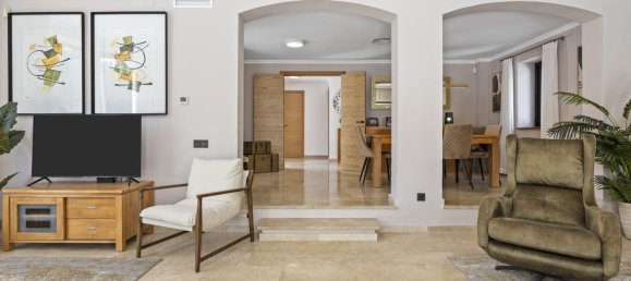 5 bedrooms Villa in Estepona, Spain No. 139384 21