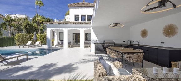 5 bedrooms Villa in Estepona, Spain No. 139384 13