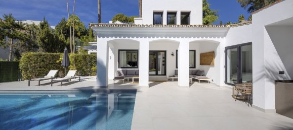 5 bedrooms Villa in Estepona, Spain No. 139384 15