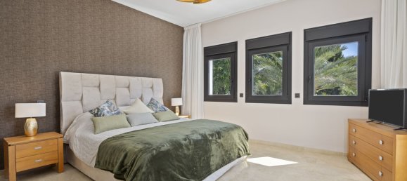 5 bedrooms Villa in Estepona, Spain No. 139384 28