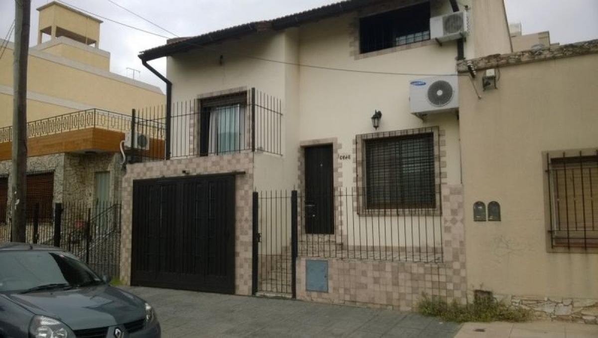 4 bedrooms House in Bermudez, Argentina No. 3823