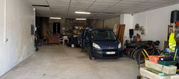  Garage in Le Mesnil-sur-Oger, France No. 310954 5